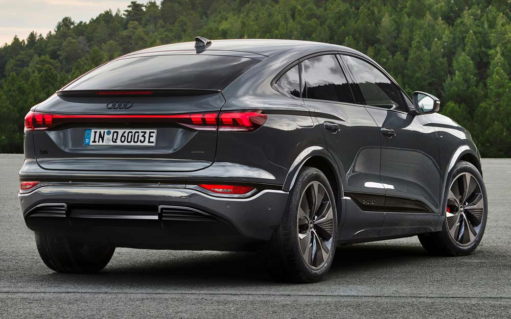 Tre Quarti Posteriore di Audi Q6 Sportback e-tron Tre Quarti Posteriore di Audi Q6 Sportback e-tron